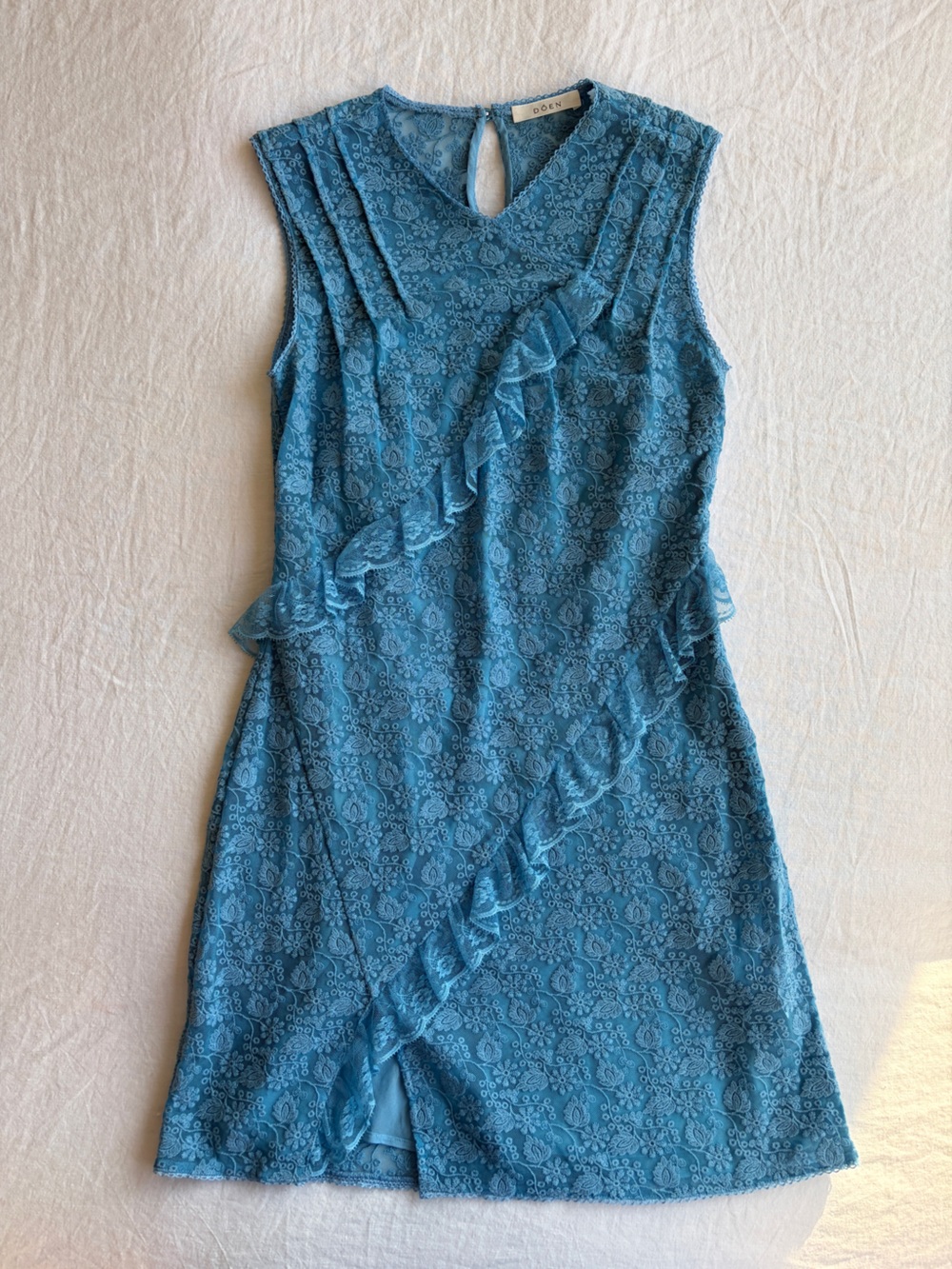 Doen Lace Ruffle V Neck Slit Sleeveless Mini Dress Blue